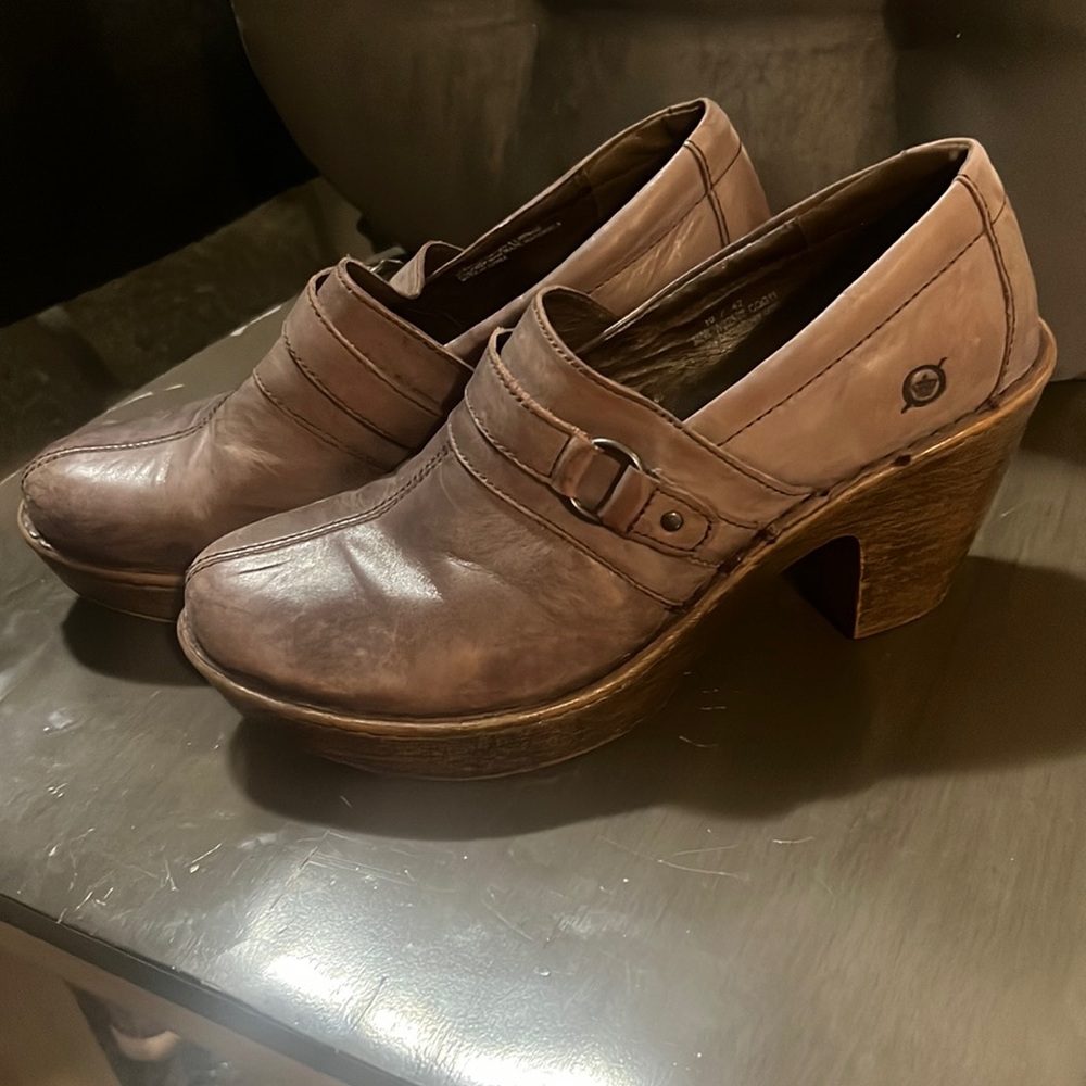 Born Brown Leather Heels size 10